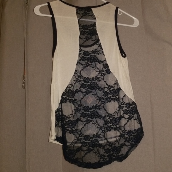 Lace tank top - Picture 3 of 4